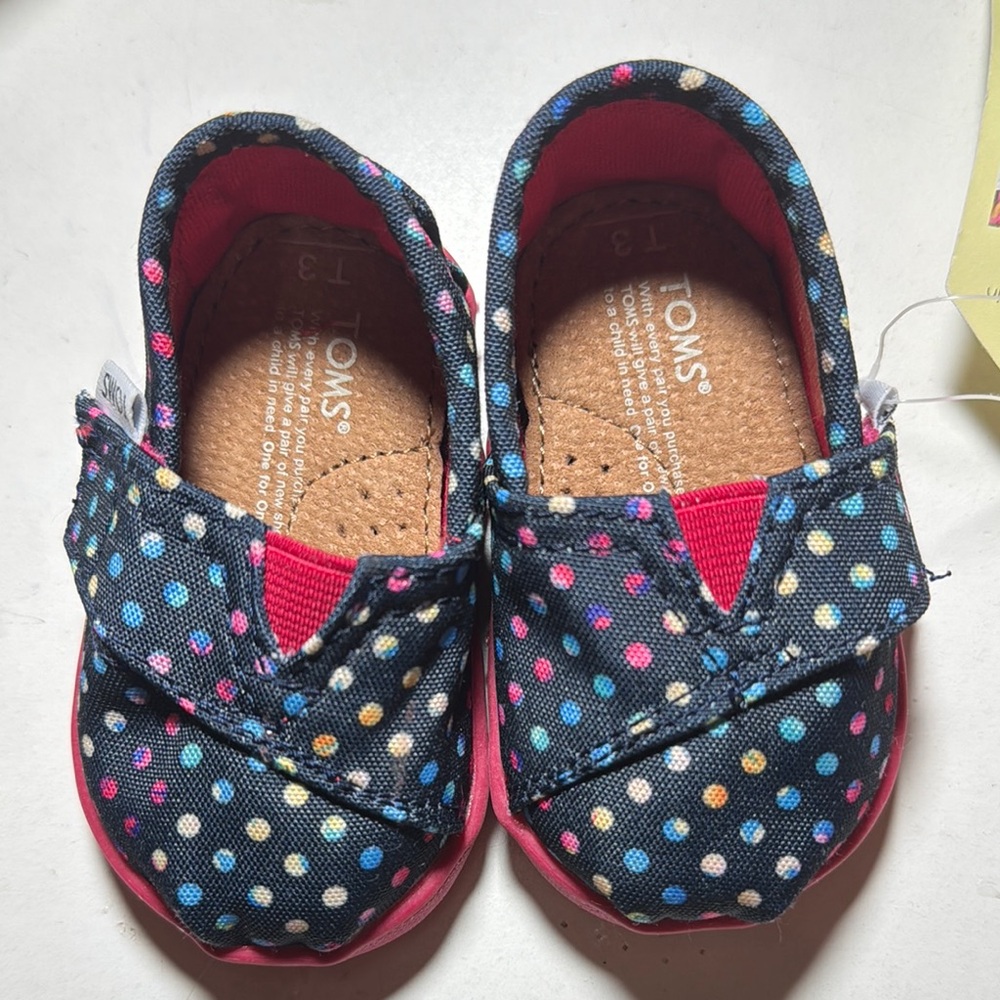 🆕 Baby Toms Black and Pink Moccasins Slip-On Comfort - Picture 2 of 7
